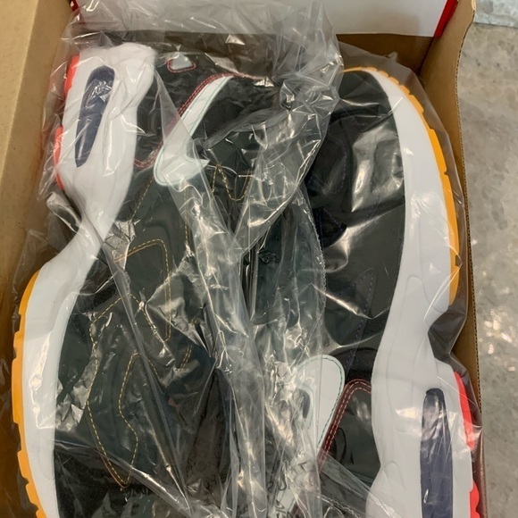 Nike | Air Max2 Light Sneaker - Picture 9 of 11